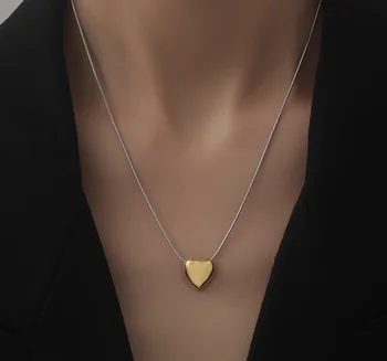 Simples colares de titânio de aço coração de correspondência de cores Pingente de Colar para mulheres, Moda Jóias (5pcs de envio grátis)